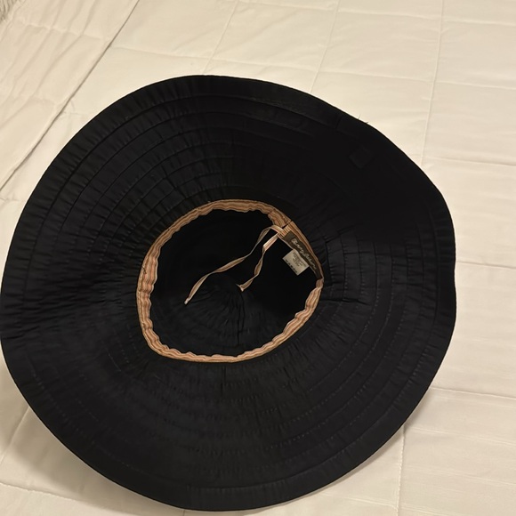 Tommy Bahama Classic Black Foldable Women's Floppy Adjustable Hat - Picture 6 of 9